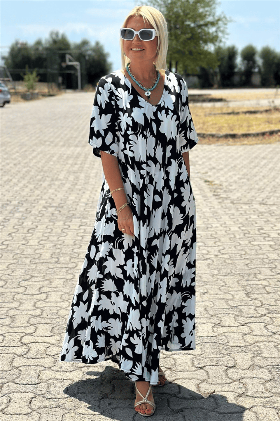AMPARO | Rochie elegantă și confortabilă, perfectă pentru a camufla burtica