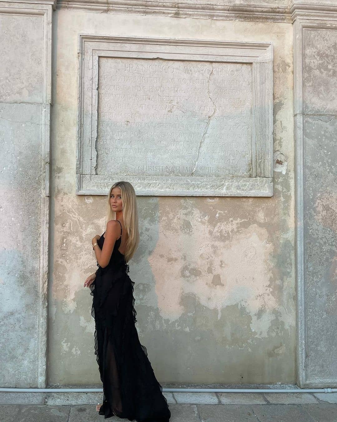 ZARA | Rochie cu Detalii Volan