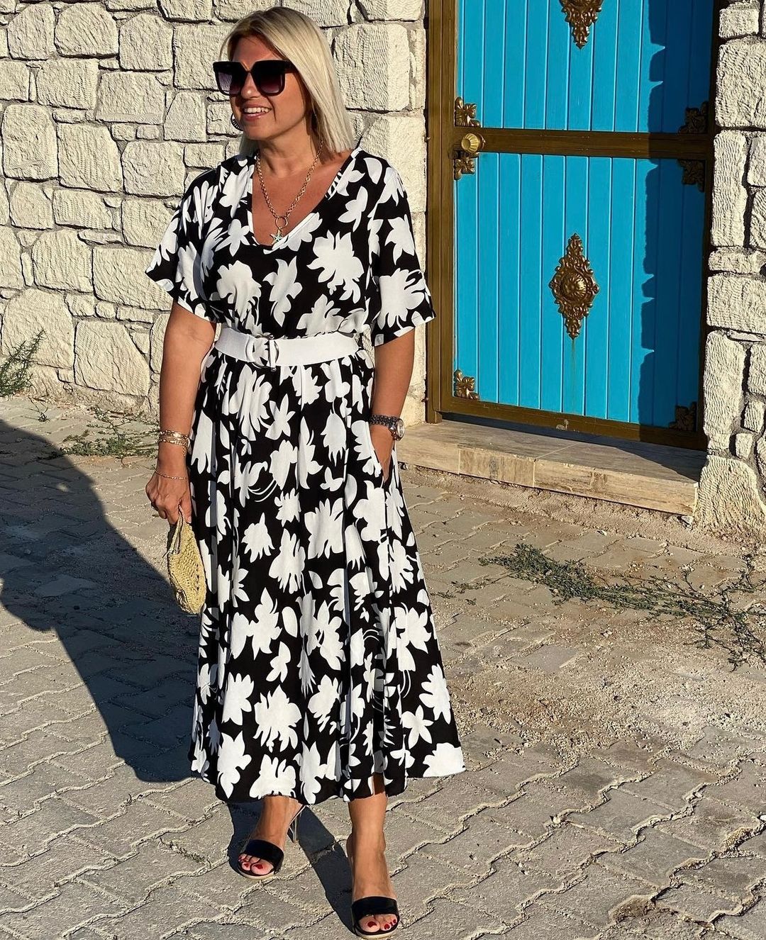 AMPARO | Rochie elegantă și confortabilă, perfectă pentru a camufla burtica
