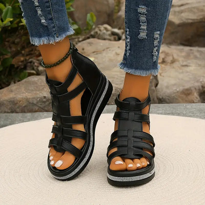 "CHLOE | Sandale Elegante cu Toc Înalt" can be rewritten as "CHLOE | Sandale Rafinate cu Toc Înalt".