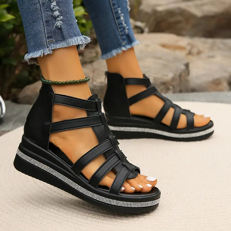 "CHLOE | Sandale Elegante cu Toc Înalt" can be rewritten as "CHLOE | Sandale Rafinate cu Toc Înalt".