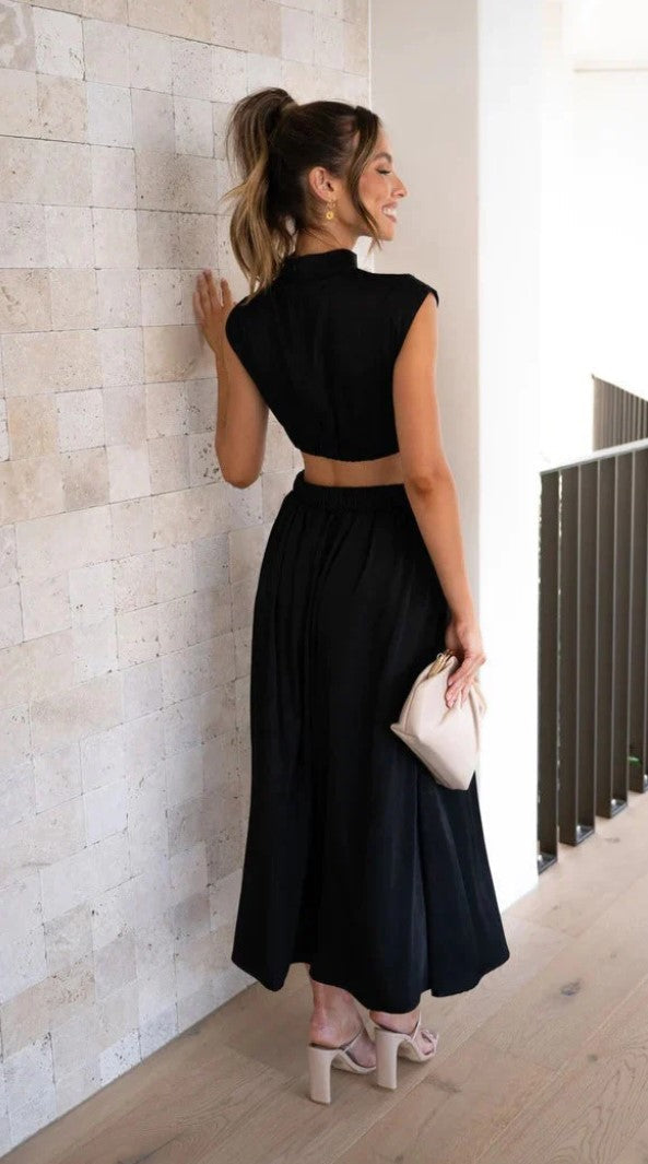 CARMEN | Rochie Elegantă cu Decolteu Atrăgător