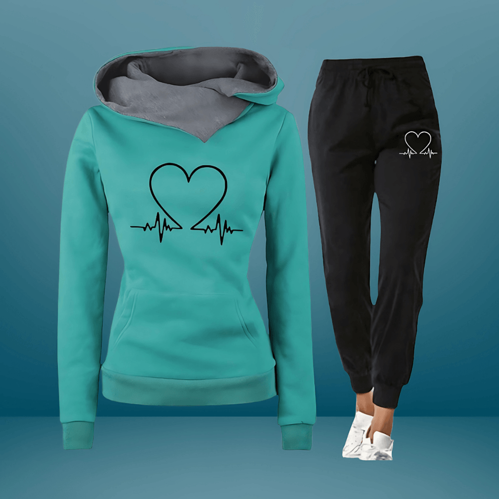 LOVE | Set de trening confortabil și plin de dragoste