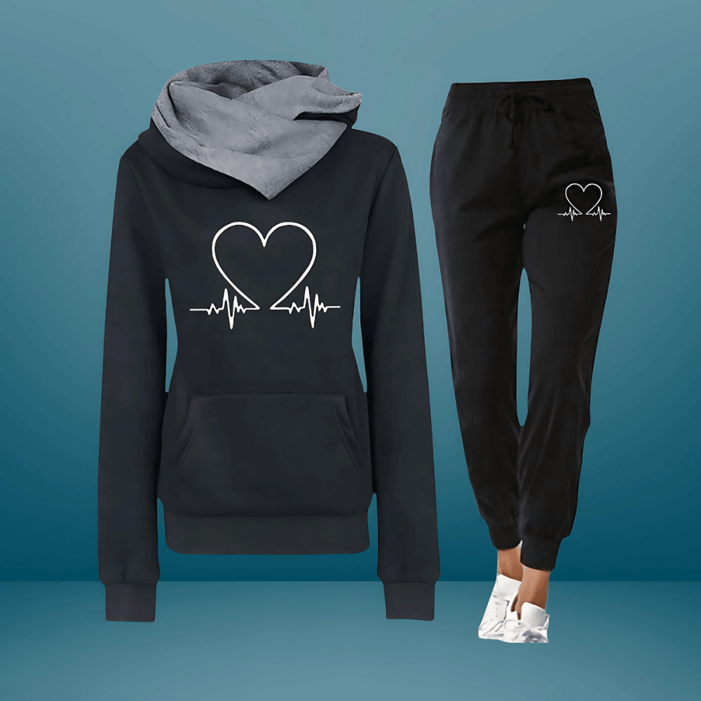 LOVE | Set de trening confortabil și plin de dragoste