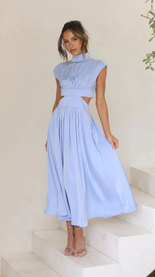 CARMEN | Rochie Elegantă cu Decolteu Atrăgător