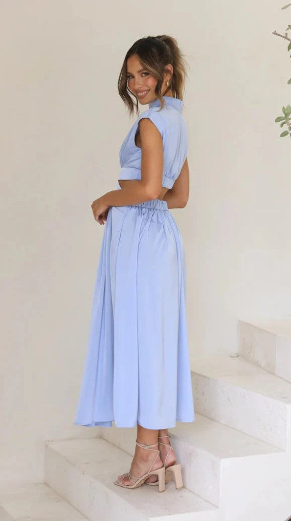 CARMEN | Rochie Elegantă cu Decolteu Atrăgător