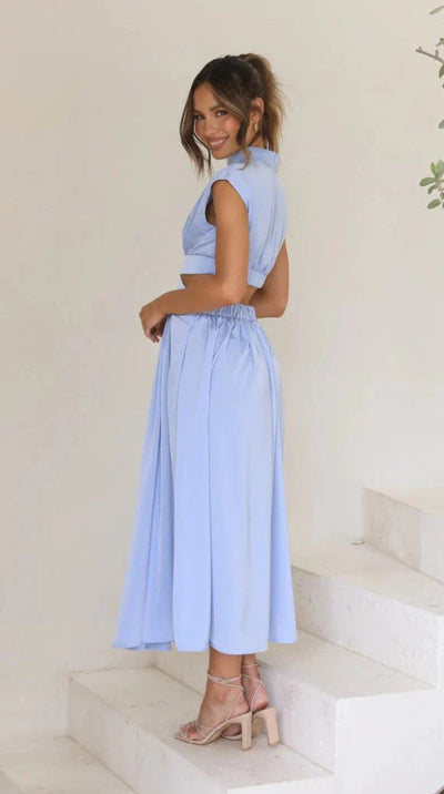 CARMEN | Rochie Elegantă cu Decolteu Atrăgător