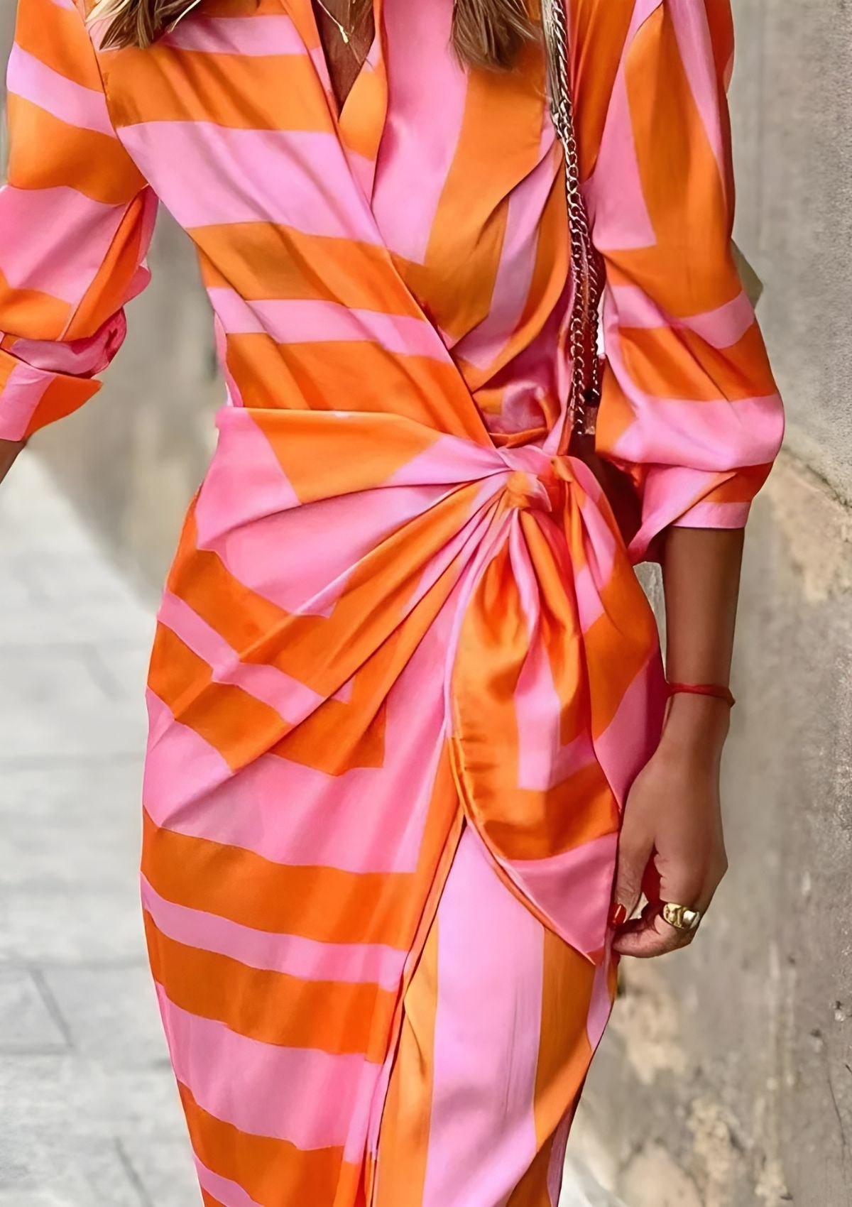 BELÉN | Rochie Elegantă cu Design Închis