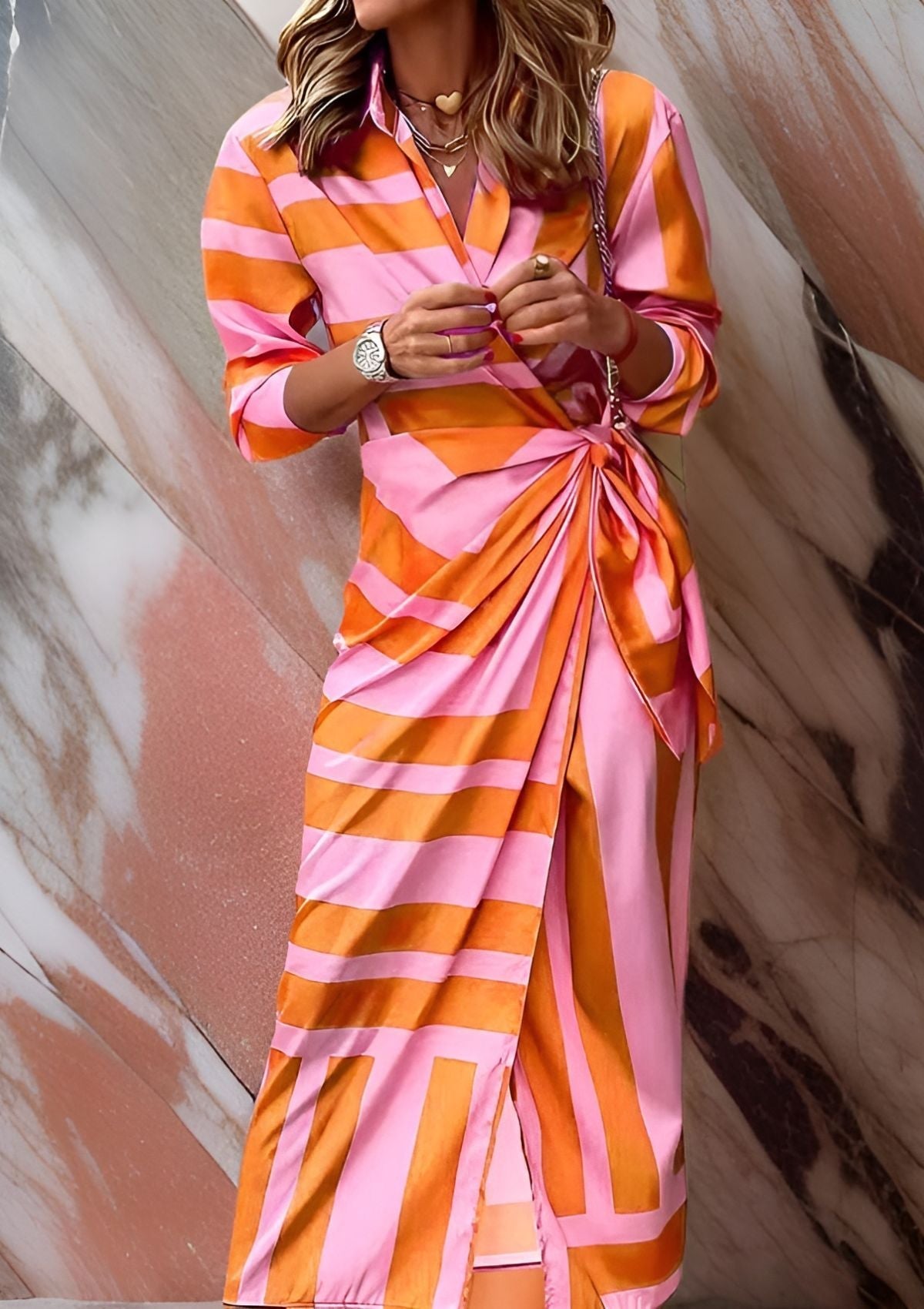 BELÉN | Rochie Elegantă cu Design Închis
