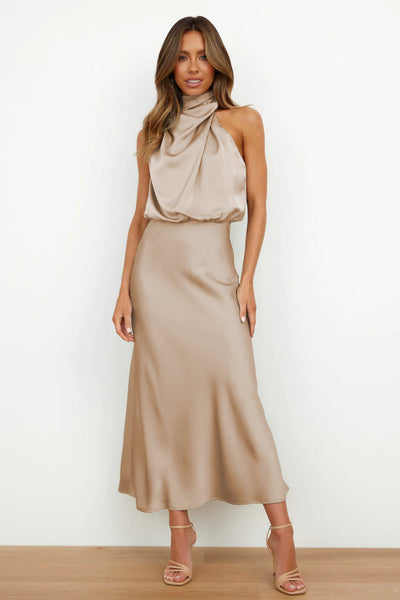 DIANA | Rochie lungă din satin cu decolteu tip halter