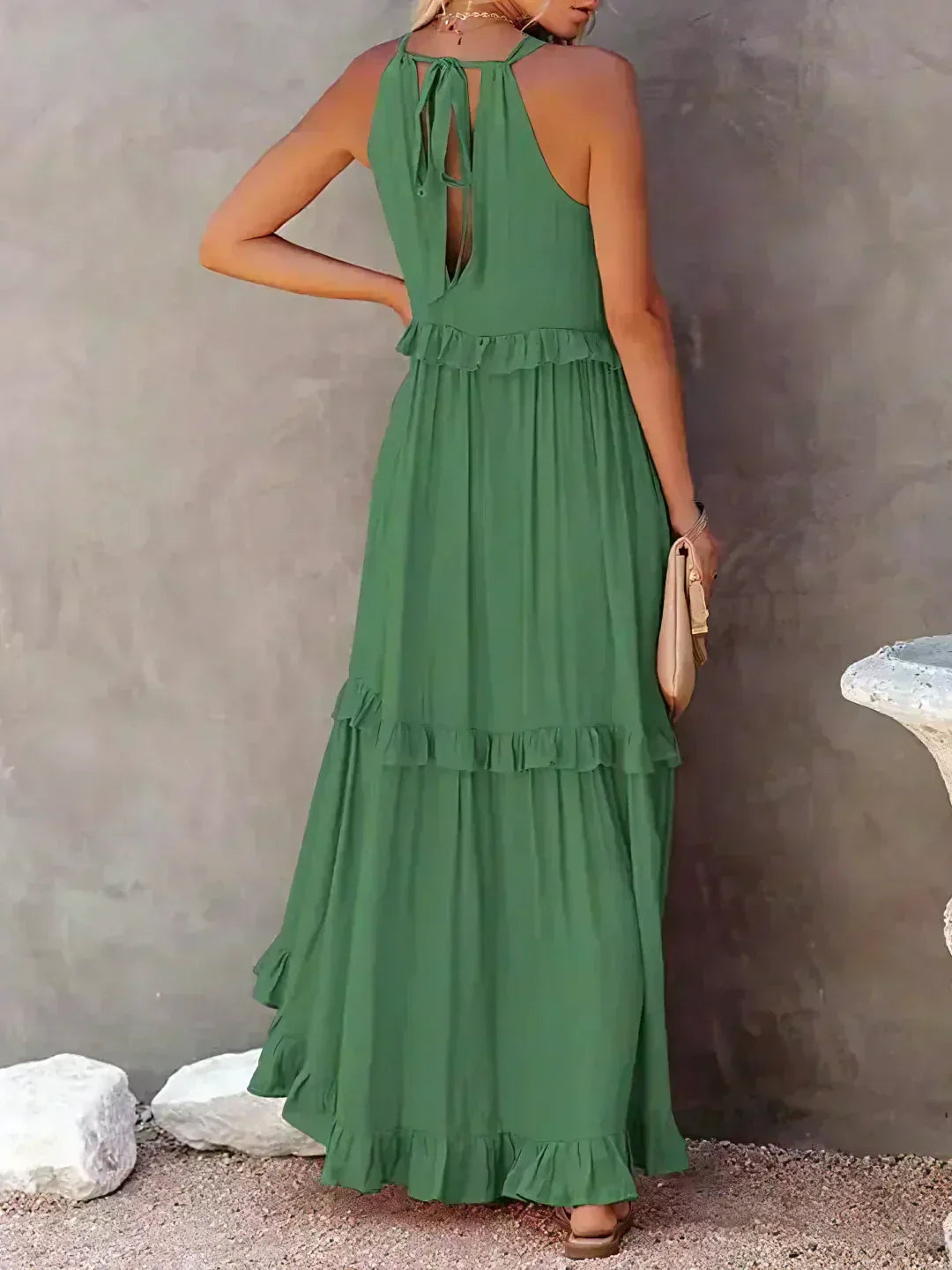 ANETA | Rochie elegantă fără mâneci cu detalii volănașe