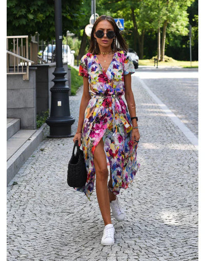 EVA | Rochie Elegantă cu Decolteu în V și Design pentru Acoperirea Burții